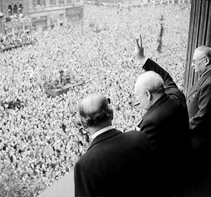 Churchill waving at crowds